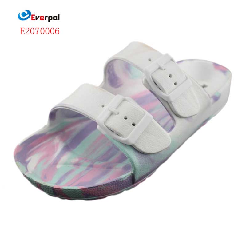 El mercado innovador de las zapatillas de interior aumenta, la comodidad y la amistad ecológica se convierten en tendencias concurrentes