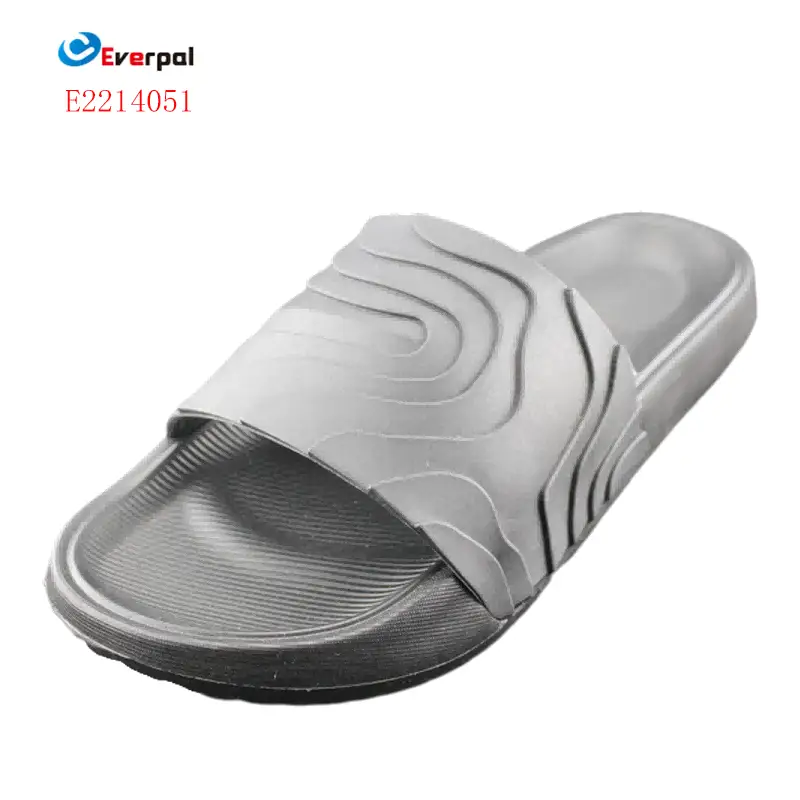 ¿Por qué los zapatos deslizantes impermeables para hombres para actividades al aire libre se están convirtiendo en la opción ideal para las aventuras modernas al aire libre?