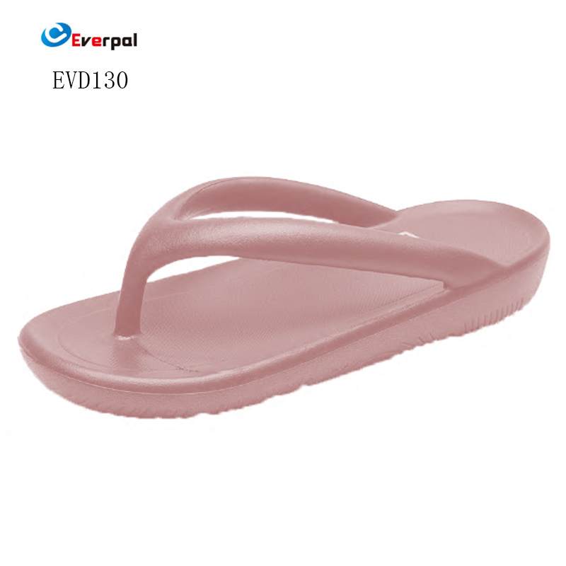 ¿Por qué las chanclas de mujer son populares en piscinas y entornos de spa?