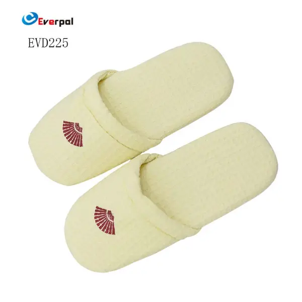 Pantuflas tipo gofre transpirables para uso en interiores