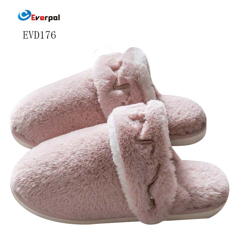 Pantuflas mullidas para mujer