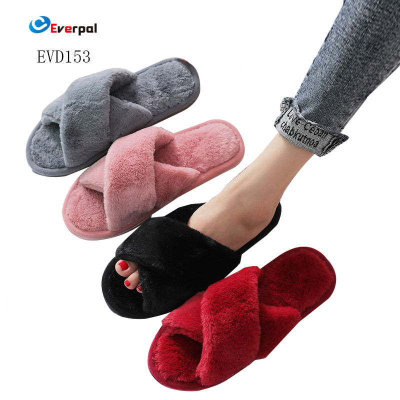 Pantuflas de piel para mujer